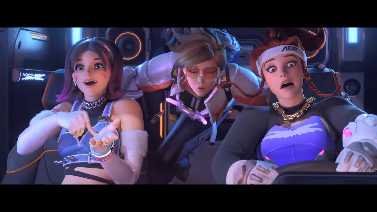 边后卫内收 边后卫内收